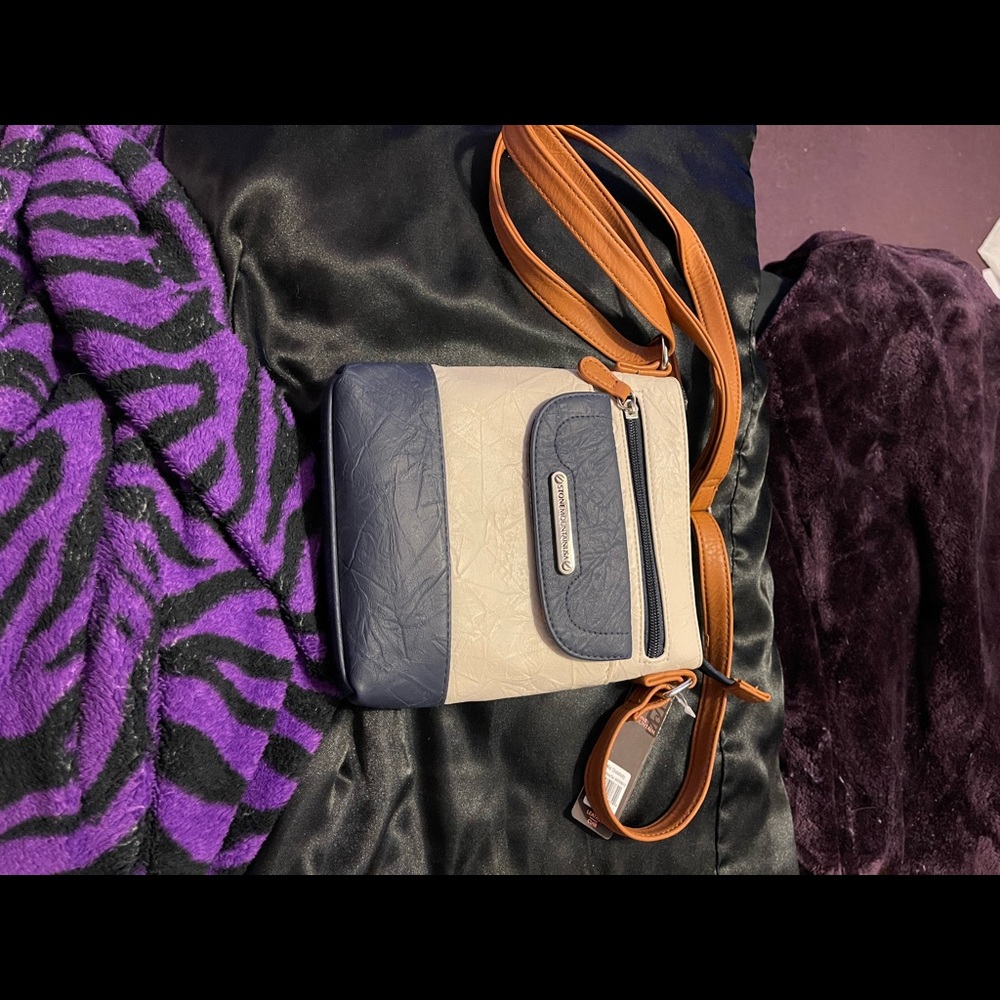 Handbag - Picture 3 of 5